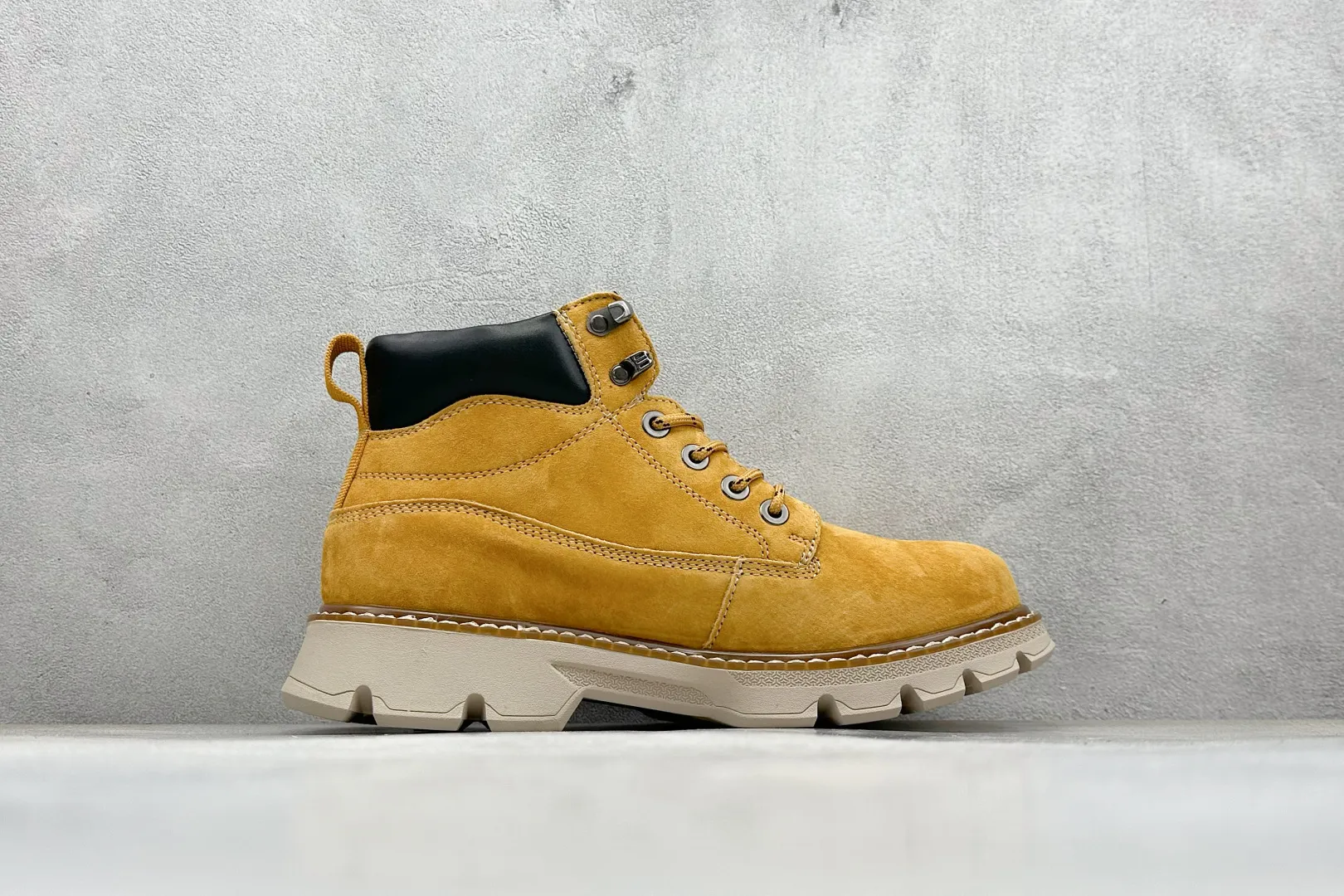 🐲💰 600 support store opening UGG 2025 autumn and winter new men's mid-cut casual Martin boots series #Guangdong Dachang quality 25ss autumn and winter new style fashion trend matching The fabric is imported from Italy frosted cowhide. The whole shoe is made of genuine cowhide material, from the outsole to the hardware, all made from OEM raw materials. Good products do not kill pigs. The quality of the first order is strictly controlled. The full set of official website unified packaging. This winter's cold-proof outdoor products, daily casual matching A must-have for stylish men‼ American affordable luxury brand [UGG] Tasman Weather Hybrid Tasman hybrid series mid-top lightweight casual Martin boots" Size: 39-44 (one size larger than sports shoes)